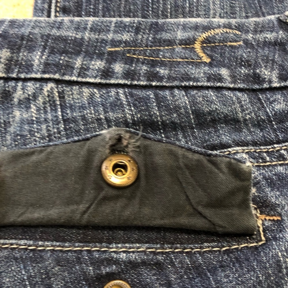 American Eagle Flap Pocket Jeans - Picture 4 of 6